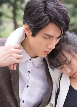 契约妹妹之骗术大师（真人漫） 截图2